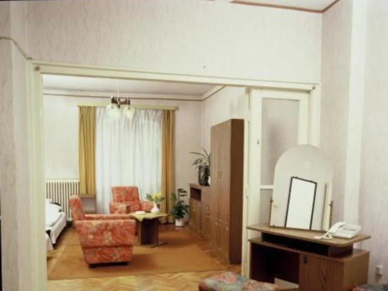 Radio Inn Apartment Hotel Budapest